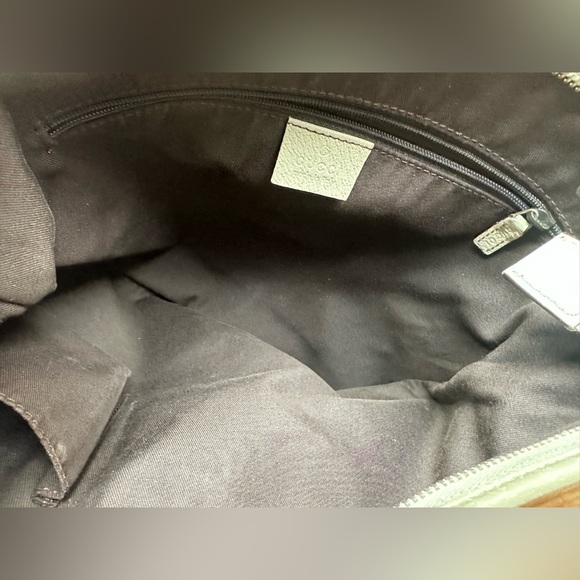 Authentic GUCCI Abbey Shoulder Tote Bag GG
Canvas Leather Brown gold trim rings - Picture 12 of 17